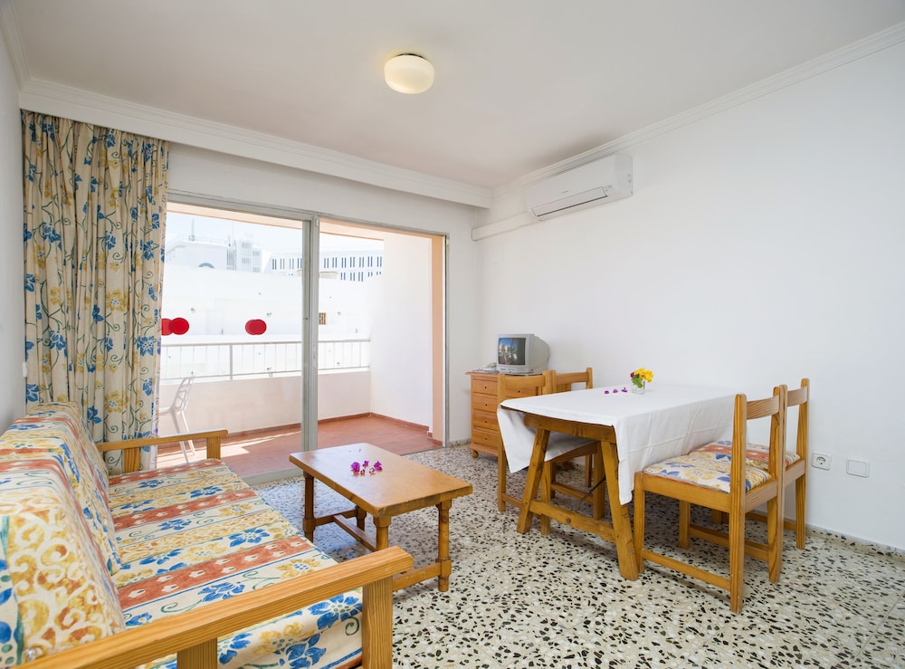 Apartment, 1 Bedroom, Balcony photo 2