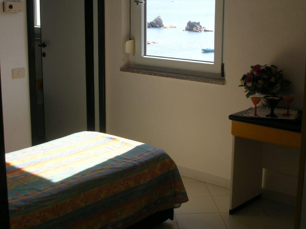 Basic Single Room, 1 Twin Bed