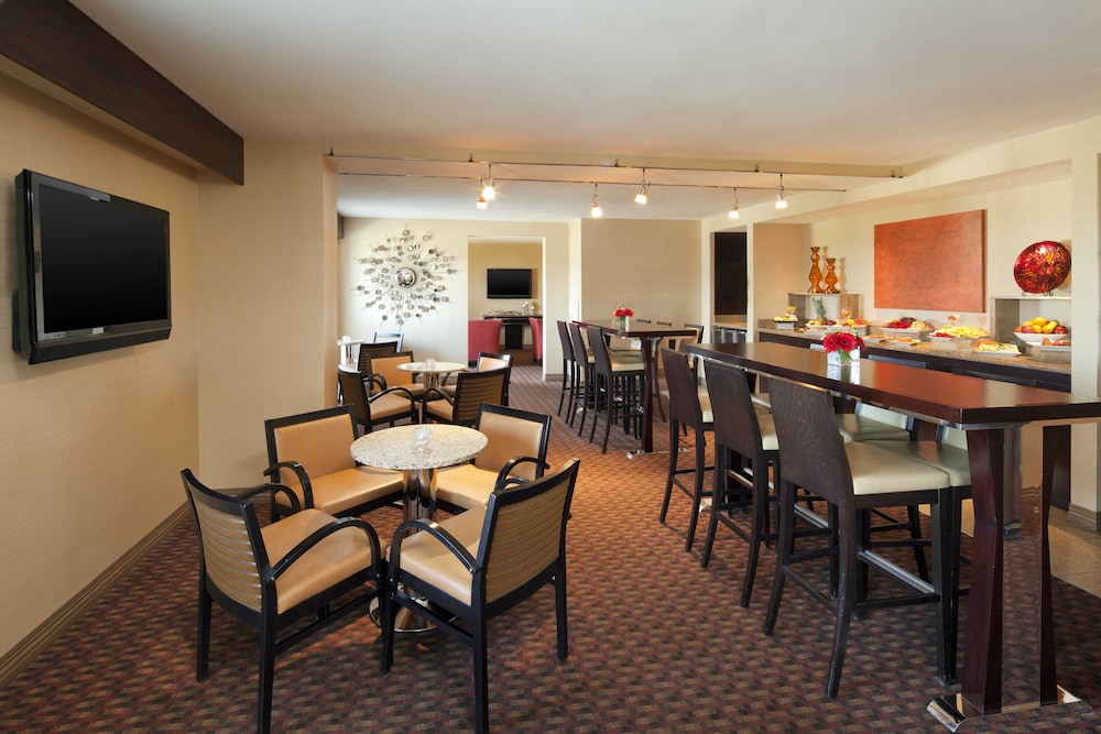 Executive Suite, 1 Bedroom, Mountain View - Photo 6