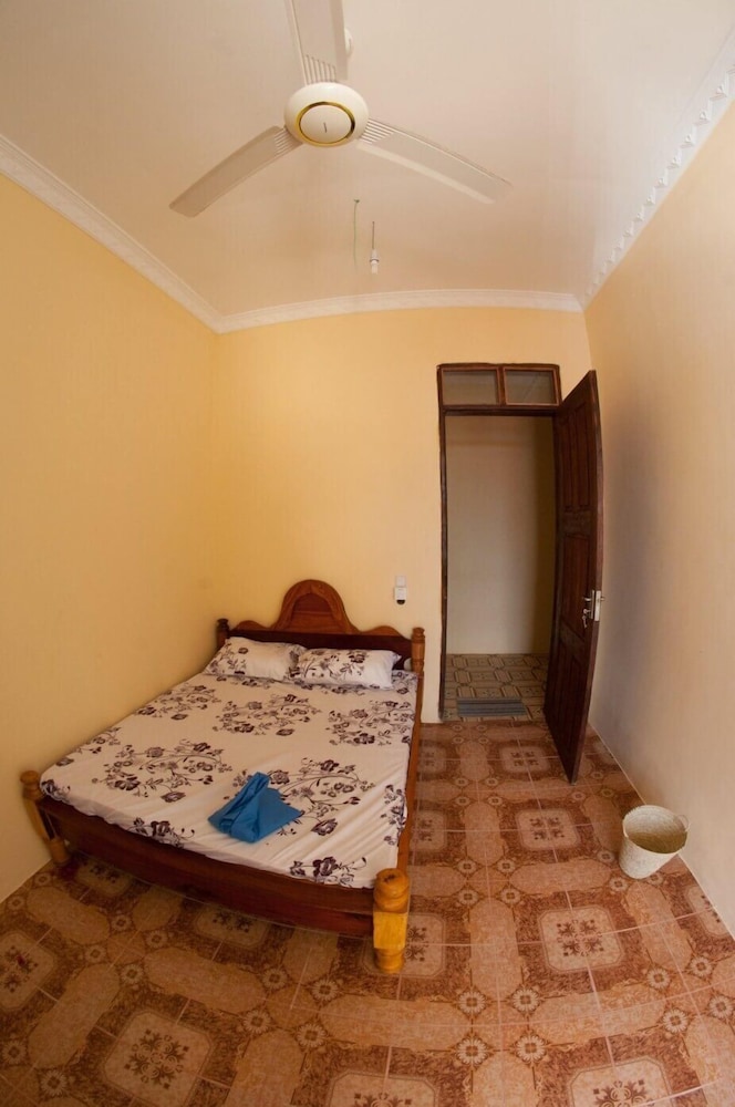 Double Or Twin Room, Shared Bathroom