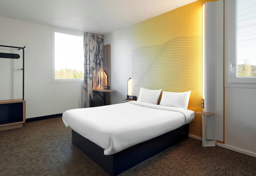 Double Room, Mobility Accessible - Photo 1