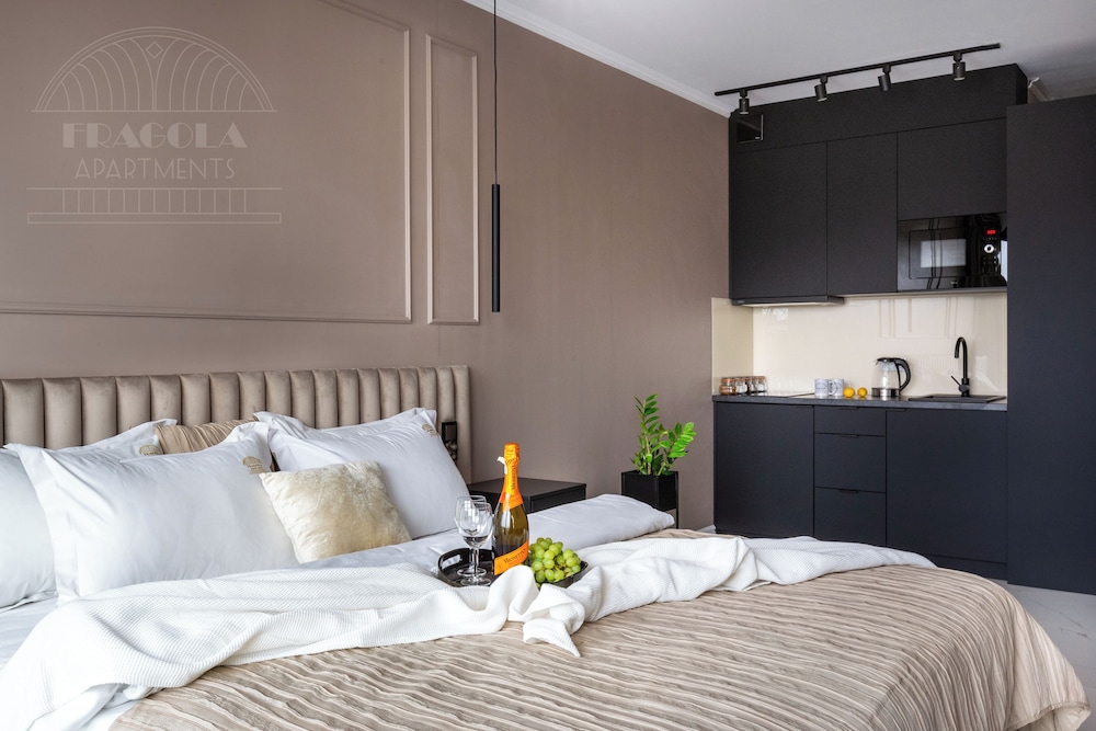 Design Studio, 1 Queen Bed, Non Smoking, Kitchenette photo 1