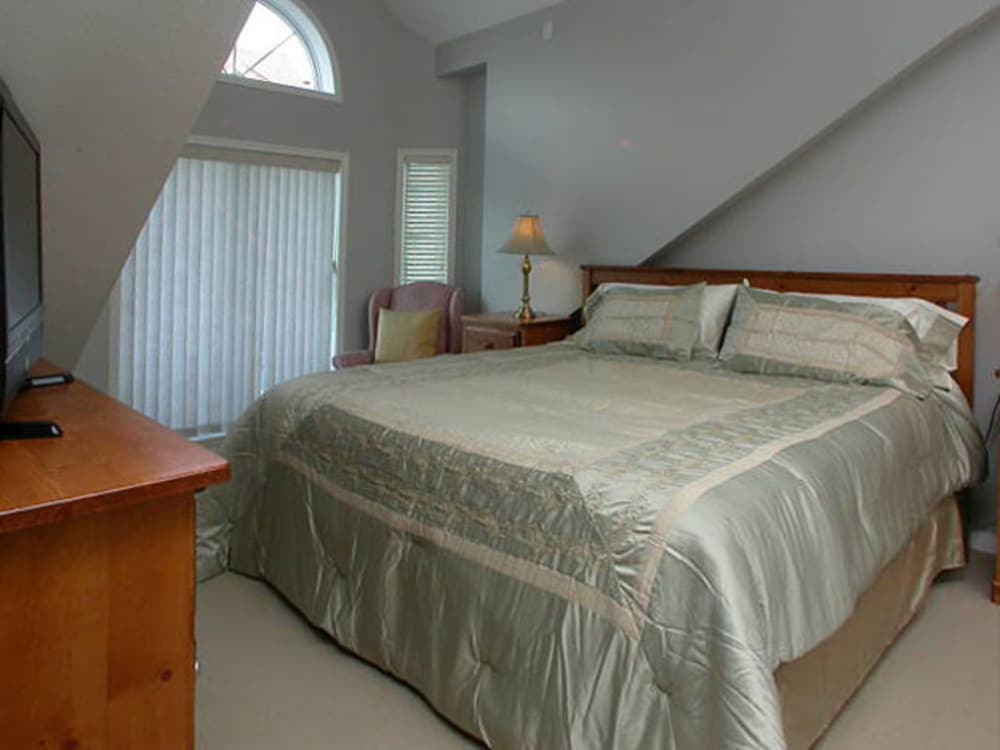 Deluxe Townhome, 3 Bedrooms photo 1