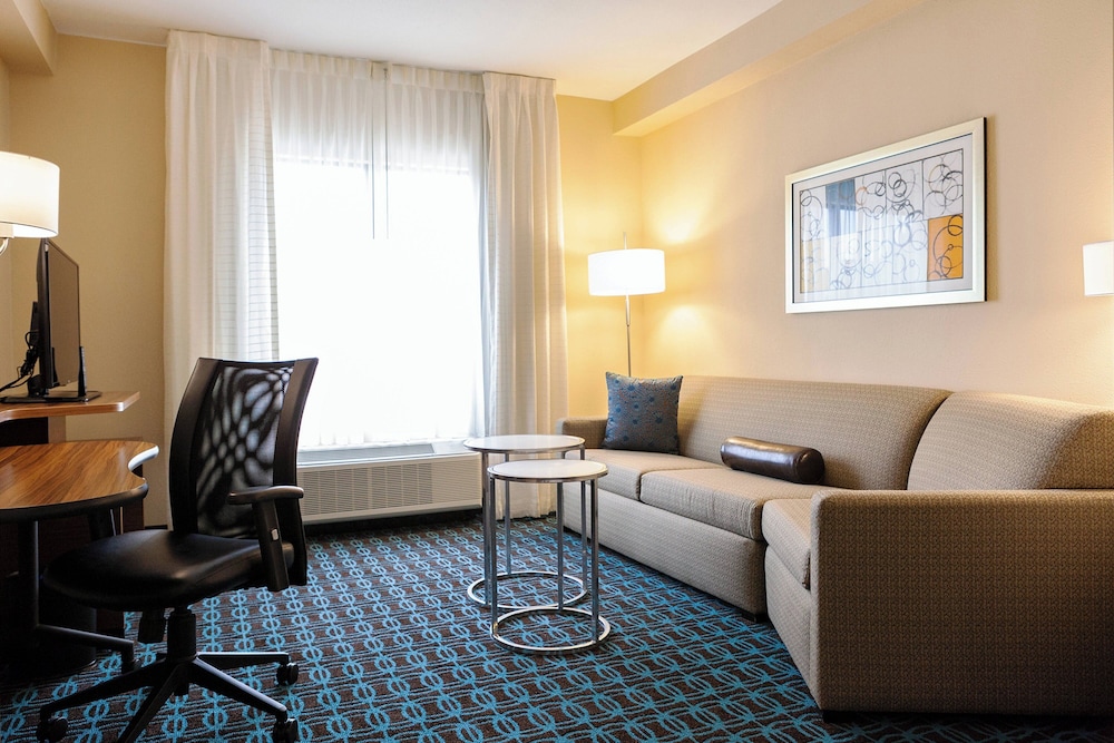 Room, 1 King Bed with Sofa bed (Mobility Accessible, Tub)