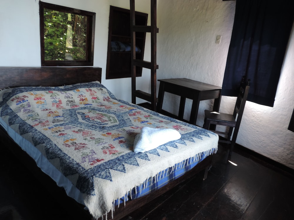 Basic Quadruple Room, 2 Double Beds, Private Bathroom (#1) photo 2