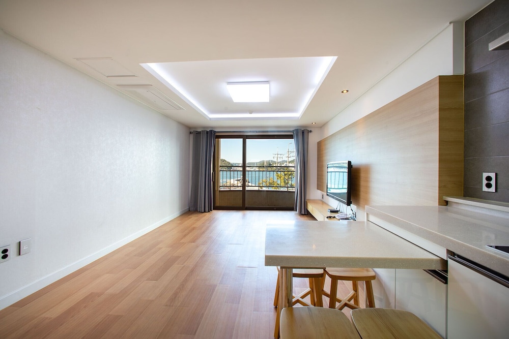 Family Condo, Ondol (Extra person fee 10000 KRW upon C/I) photo 1