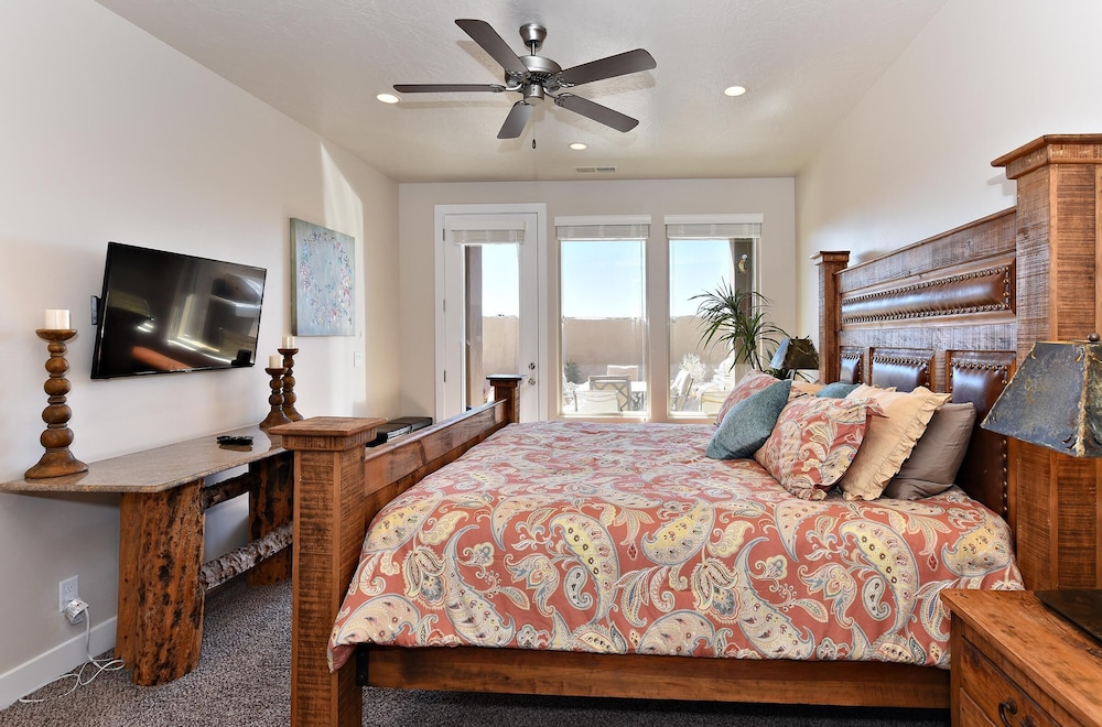 Townhome, Multiple Beds, Mountain View (The Painted Horse) photo 2