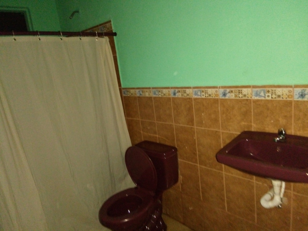 Deluxe Double Room, Multiple Beds, Private Bathroom photo 3