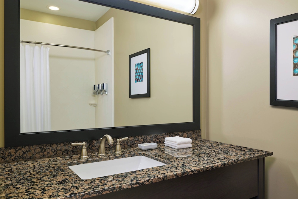 Suite, 2 Queen Beds photo 3