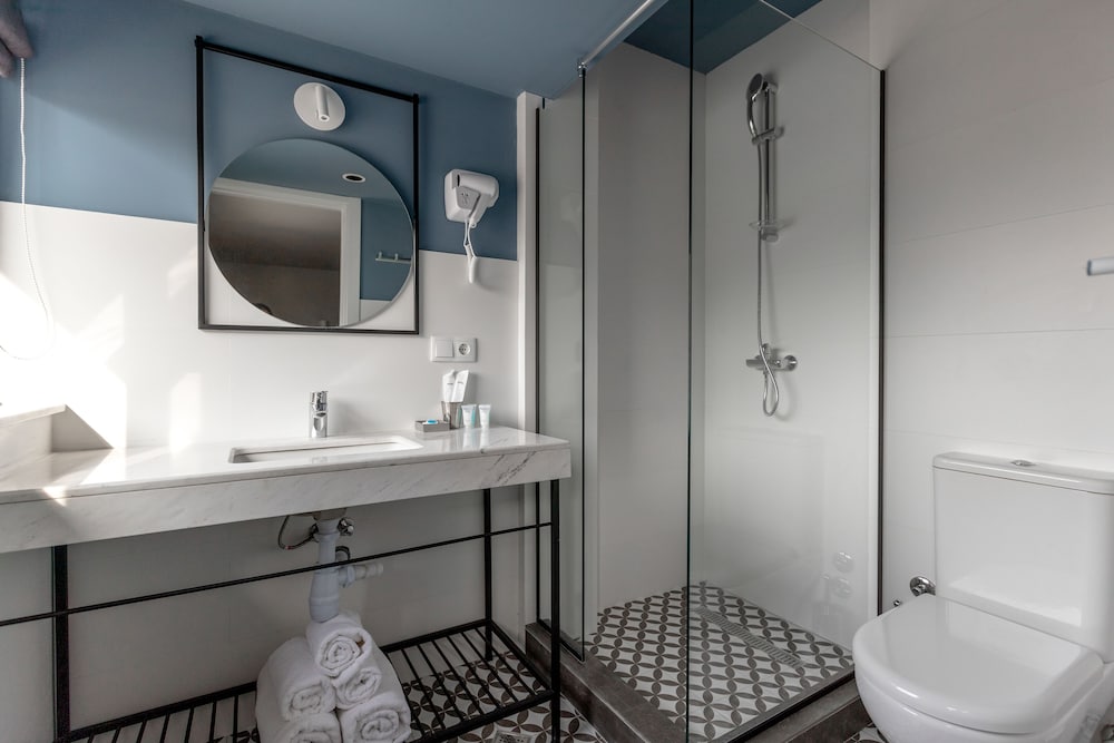 Superior Double or Twin Room photo 3