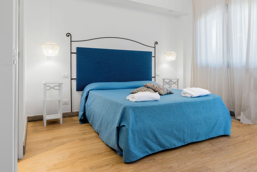 Double or Twin Room - Photo 1