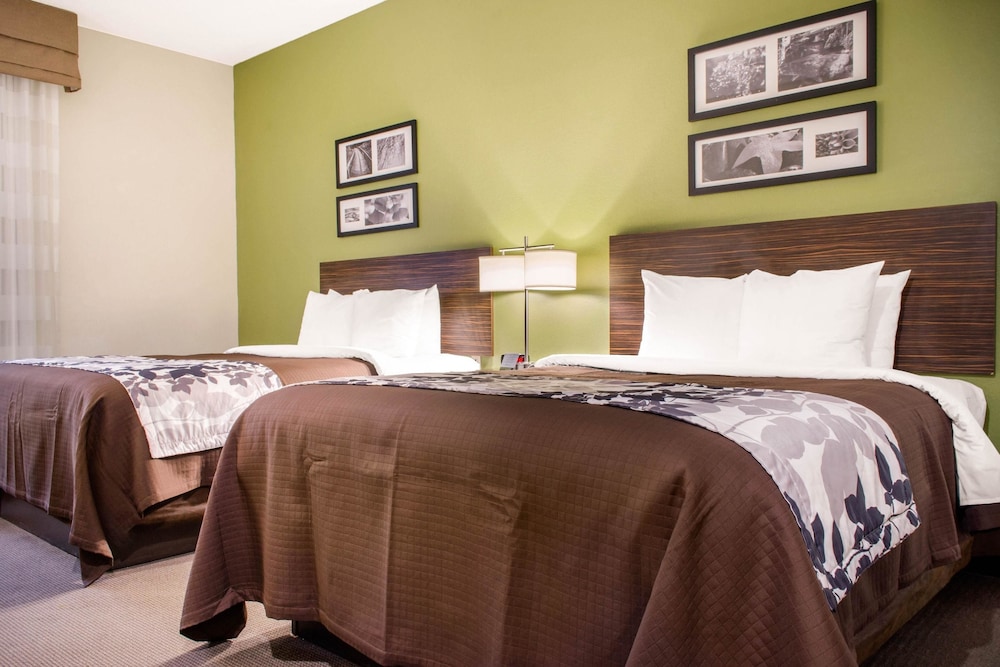 Room, 2 Queen Beds, Accessible, Non Smoking photo 1