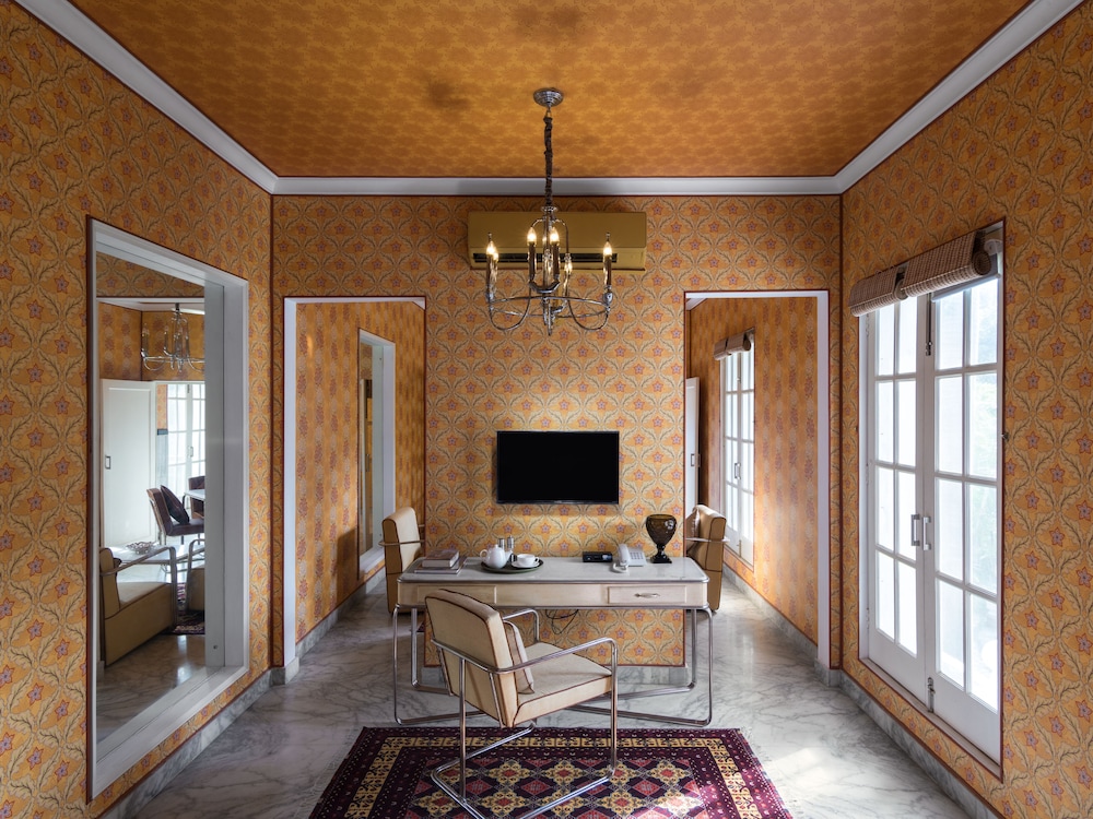 Amber Garden Suite photo 3