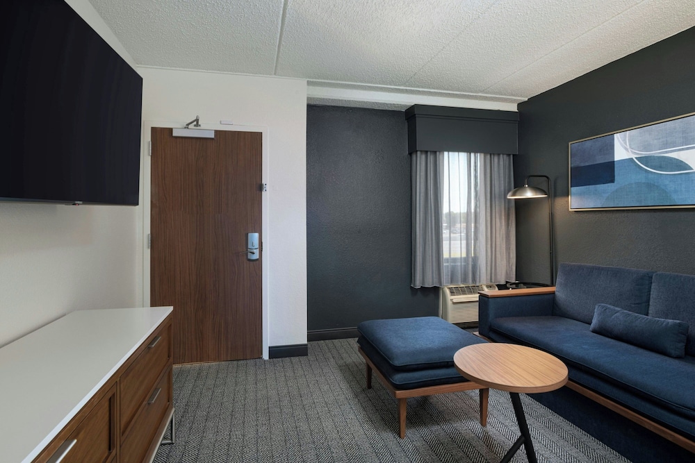 Room - Photo 1