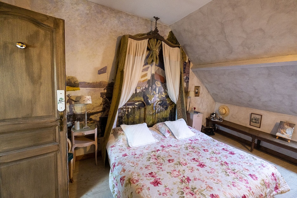 Double Room, Private Bathroom (Giverny)