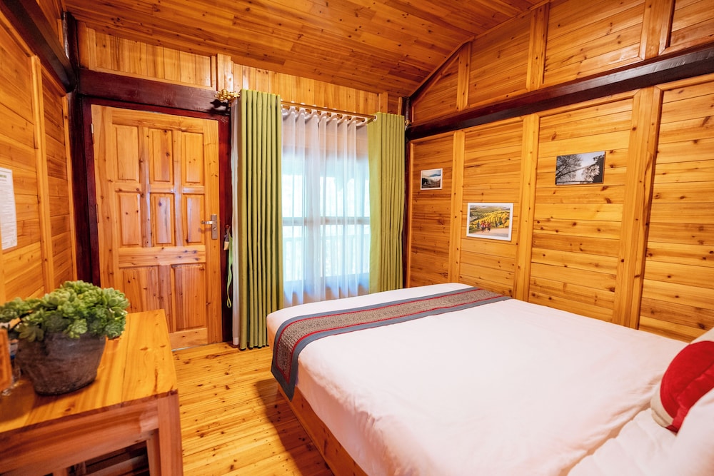 Room, 1 Queen Bed, Shared Bathroom, Mountain View - Photo 11