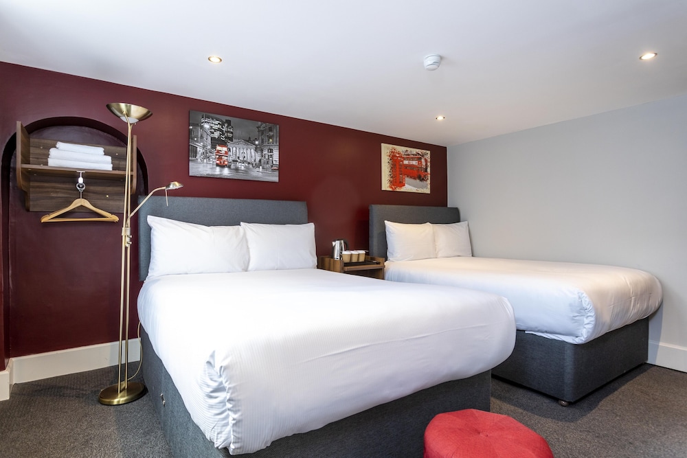 Family Quadruple Room, 2 Double Beds, Non Smoking photo 3