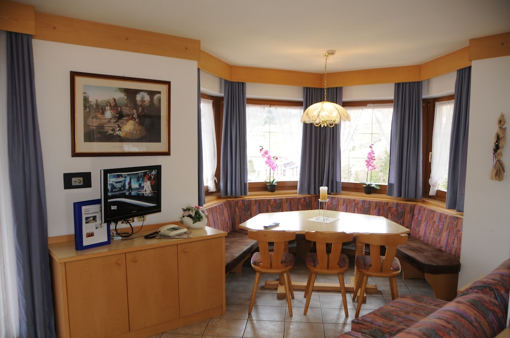 Family Apartment, 2 Bedrooms (Heidi) photo 3