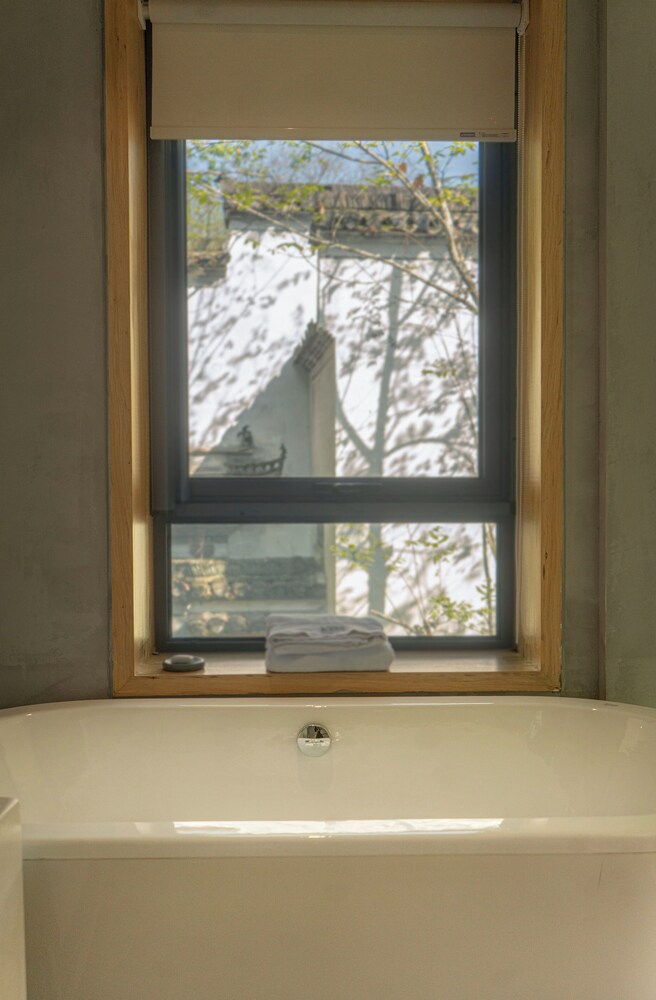 Deluxe Double Room, Balcony, Garden View photo 2