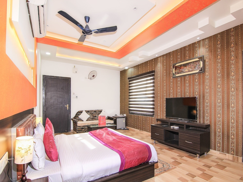 Deluxe Double Or Twin Room, 1 Queen Bed photo 3