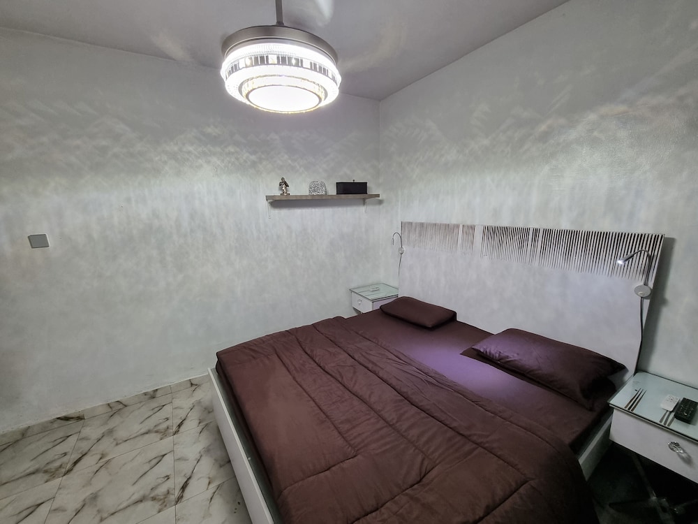 Premium Apartment, 1 Bedroom, Kitchen, Ground Floor photo 3