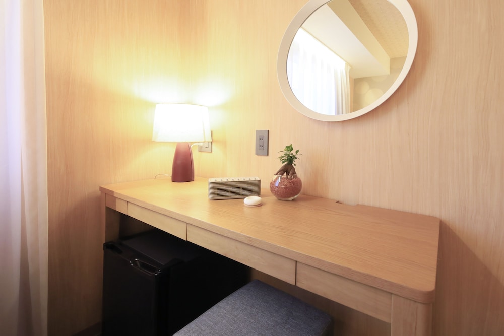 Moderate Queen Room, Non Smoking - Photo 3