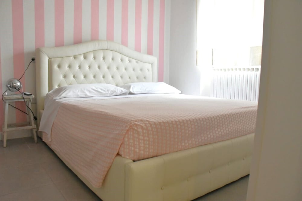 Family Quadruple Room, 1 Double Bed With Sofa Bed, City View, Tower photo 1