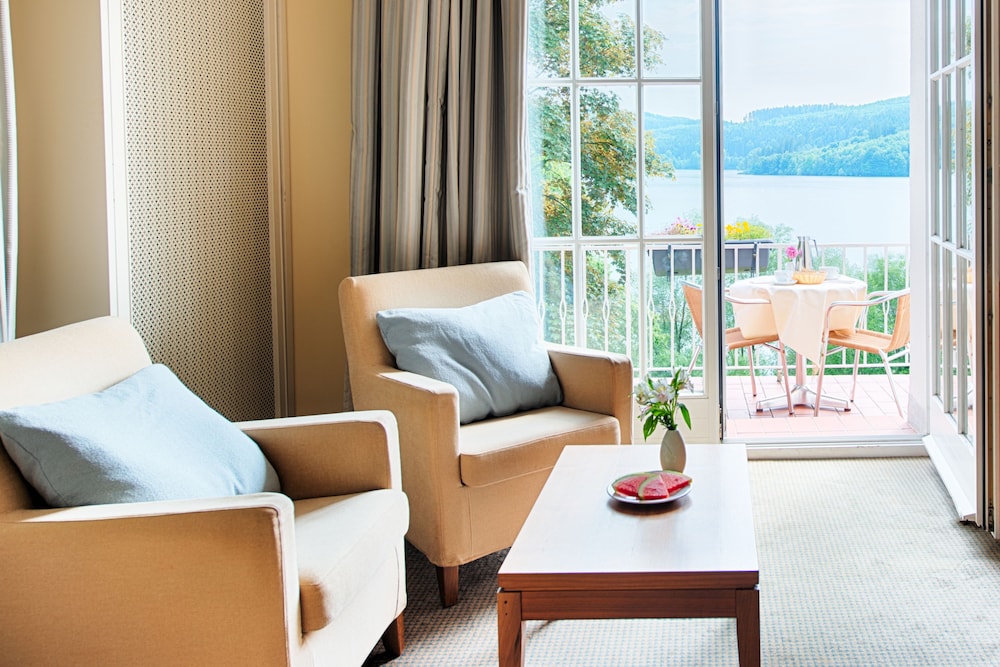 Suite, Lake View photo 2