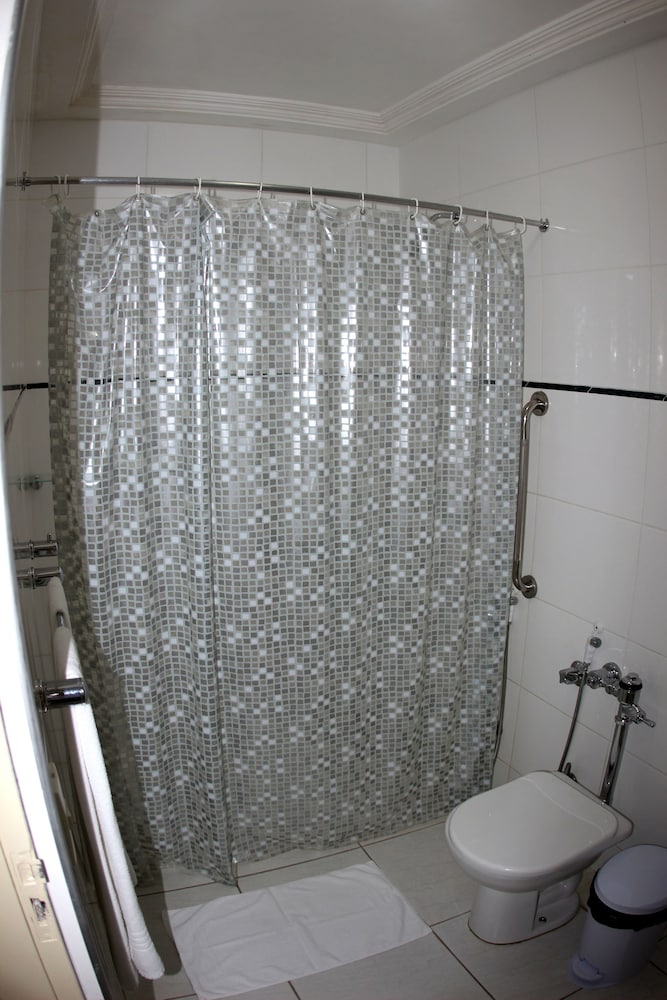 Executive Room - Photo 18