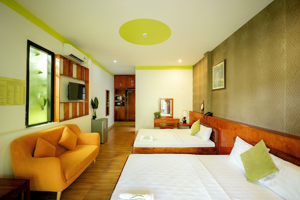 Deluxe Quadruple Room, Garden View photo 2