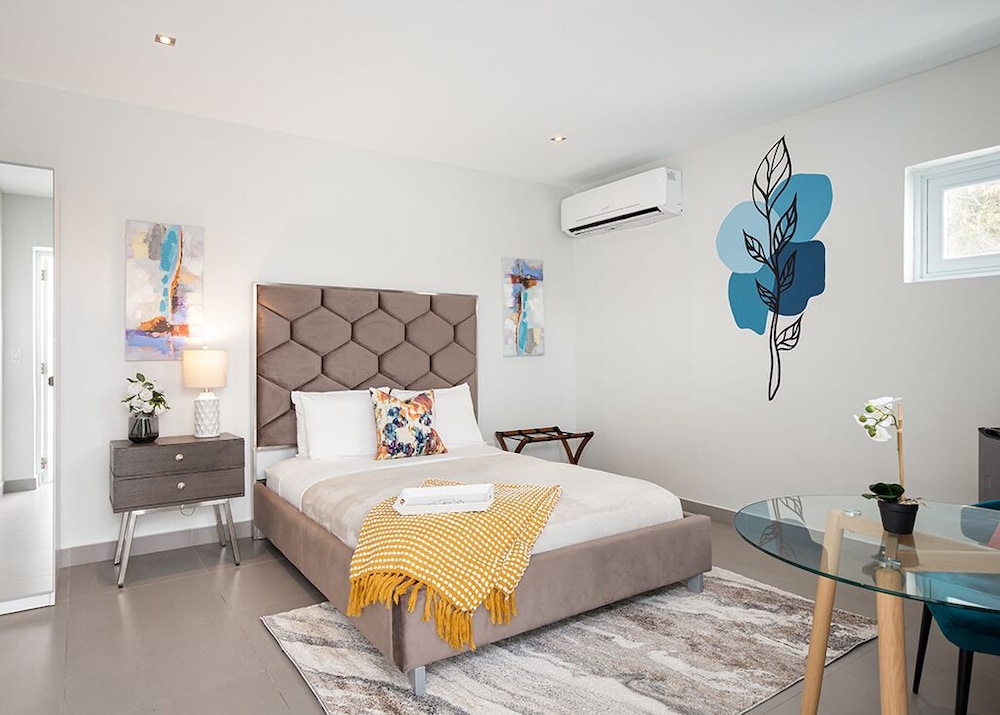Queen Suite