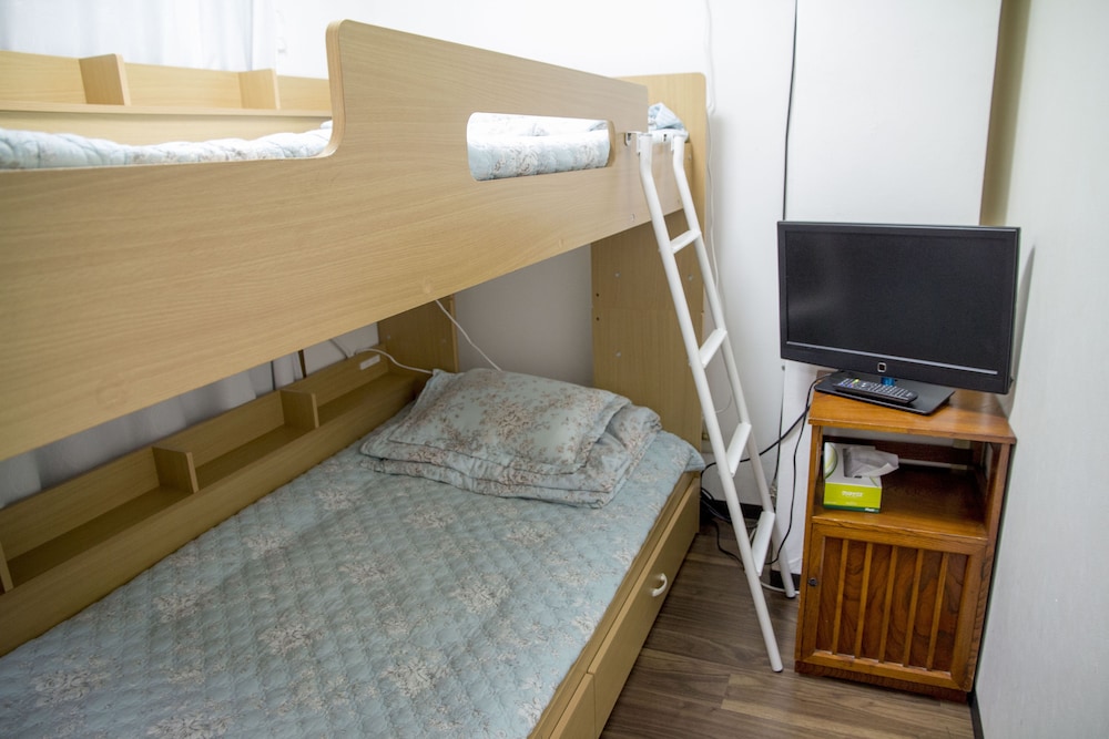 Economy Twin Room