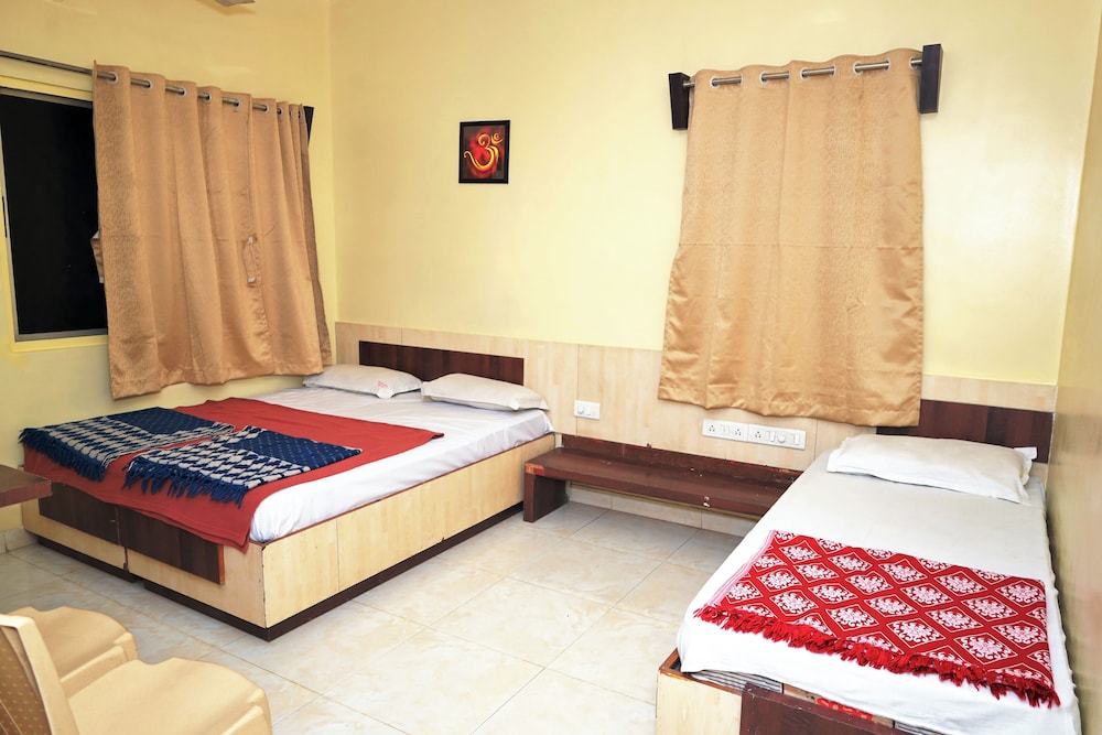 Deluxe Triple Room photo 1
