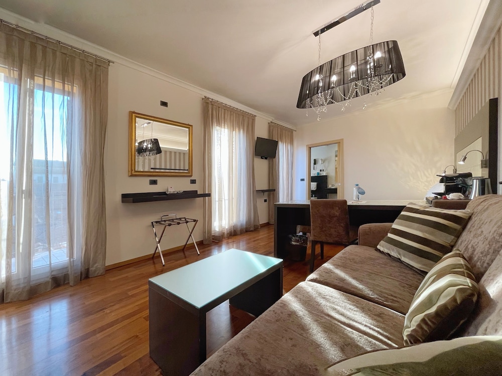 Diamond Junior Suite - Photo 4
