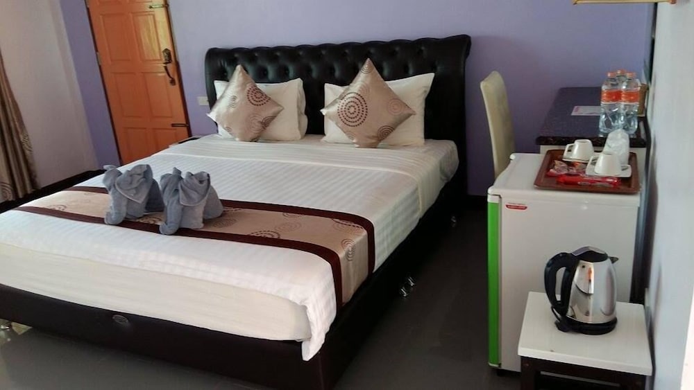 Deluxe Double Room With Pool View photo 2