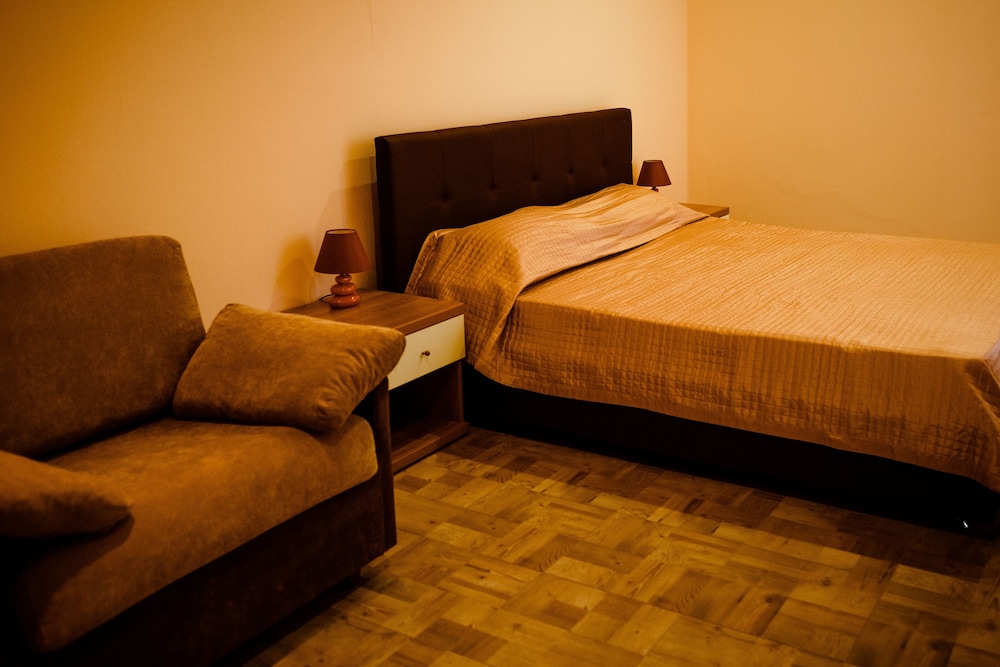 Family Apartment, 2 Bedrooms, Kitchen, Ground Floor