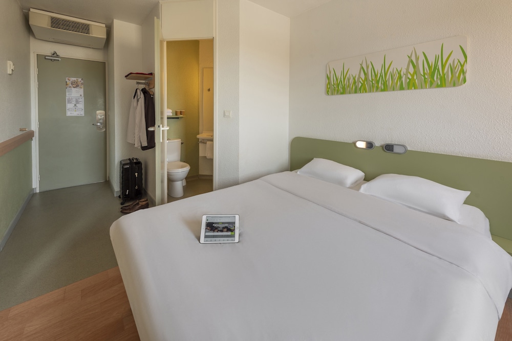 Double Room, Non Smoking - Photo 1