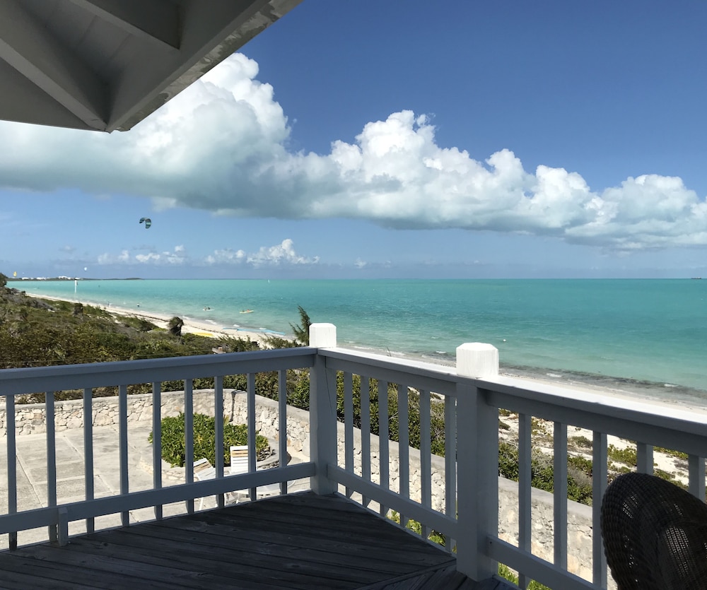 Panoramic Villa, 2 Bedrooms, Ocean View, Beachfront photo 3