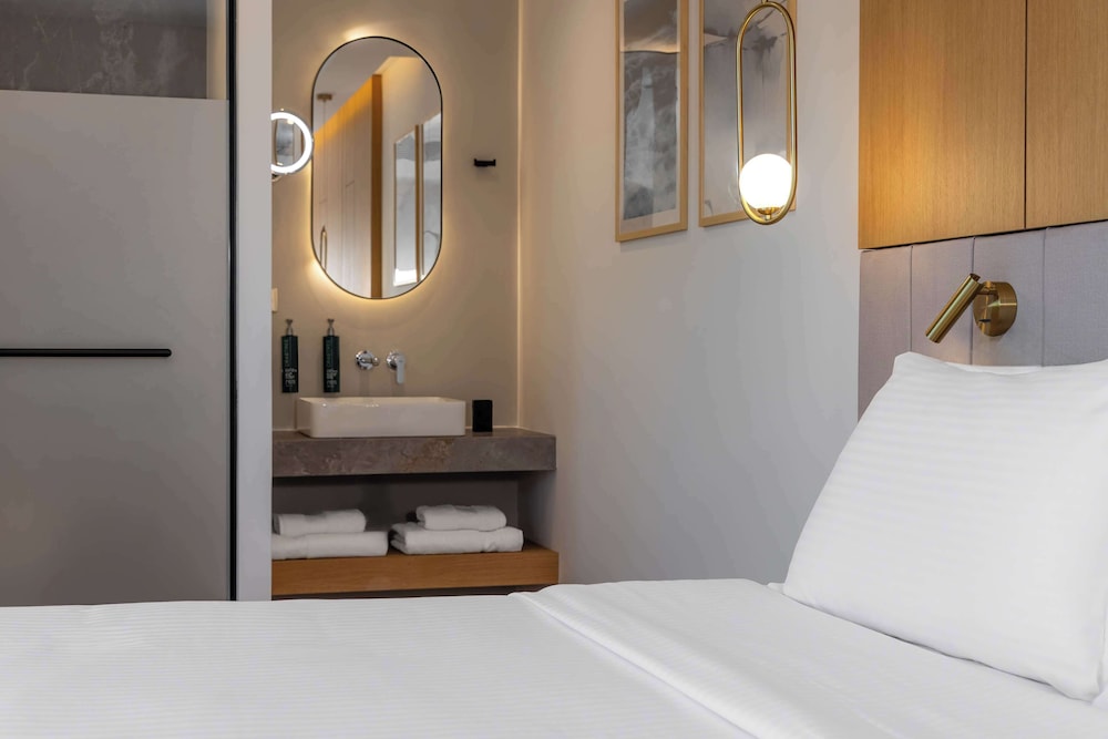 King, Deluxe Room, Jetted Tub, City View