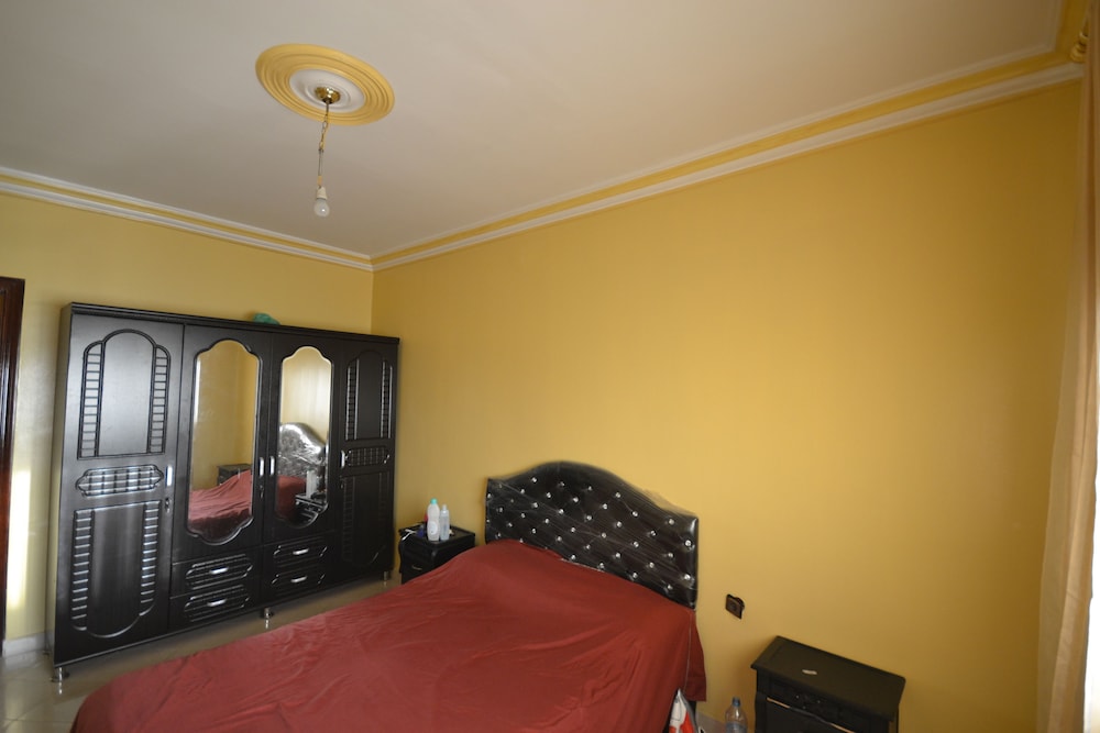 Apartment photo 2