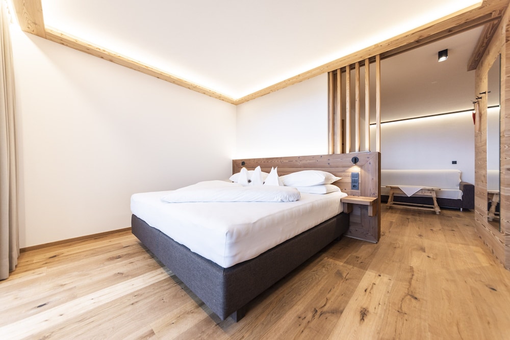Junior Suite, Balcony photo 1
