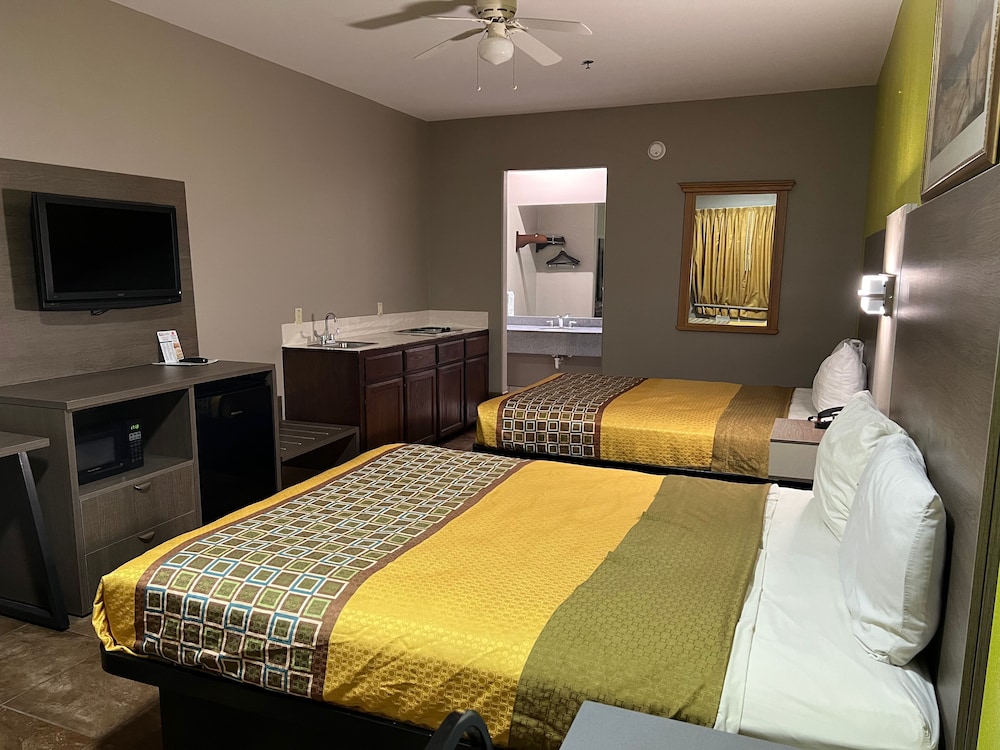 Deluxe Room, 2 Queen Beds, Non Smoking, Kitchenette - Photo 1