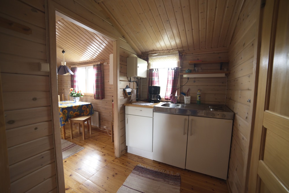 Cabin, Private Bathroom (13, Shared shower, Private Toilet) photo 3
