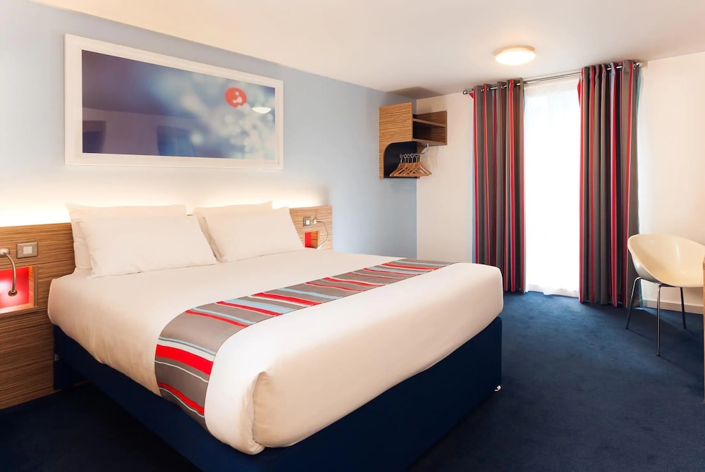 Double Room thumbnail 5