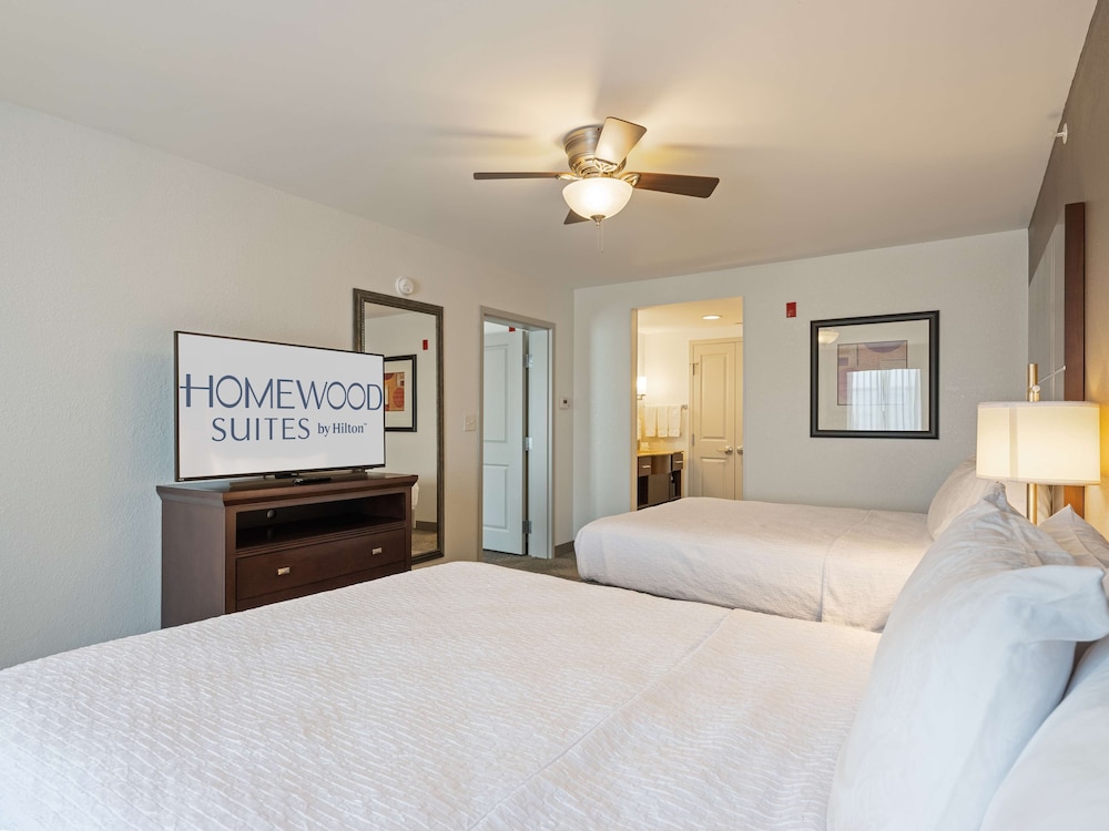 Suite, 2 Queen Beds, Accessible, Bathtub photo 1