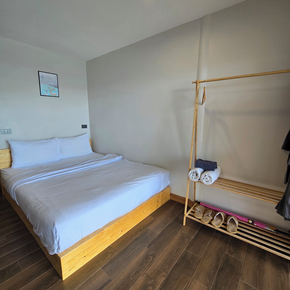 Room, Partial Sea View photo 1