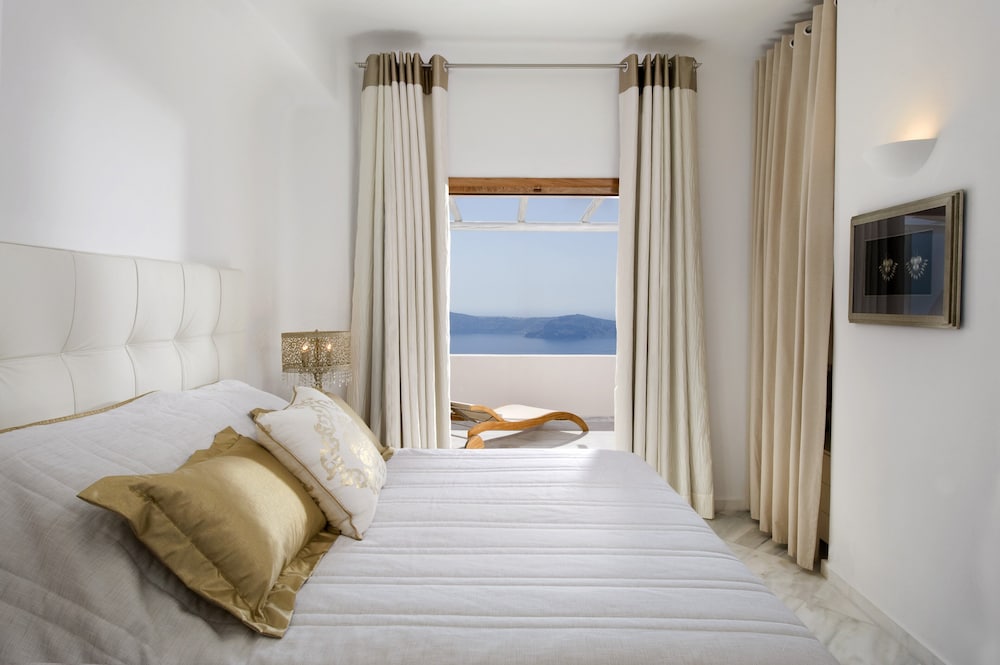 Superior Suite, Hot Tub, Caldera View - Photo 17