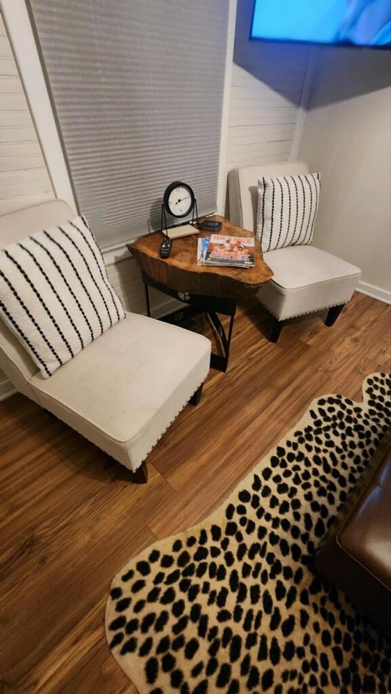 Signature Cottage, 2 Bedrooms, Non Smoking, Patio photo 3