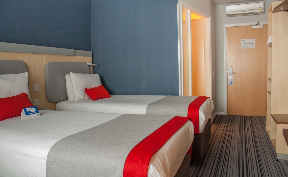 Standard Room, 2 Twin Beds, Accessible (with Free Hot Breakfast) photo 3