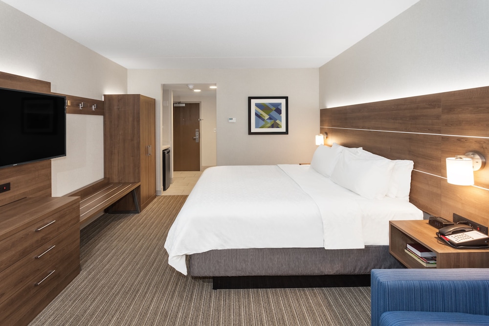 Suite, 1 King Bed - Photo 1